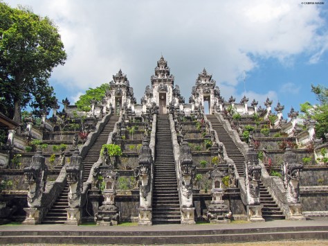 Pura Lempuyang: the way to the top