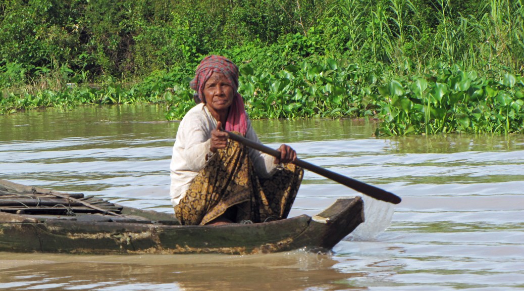 Floating villages cambodia cabiria magni