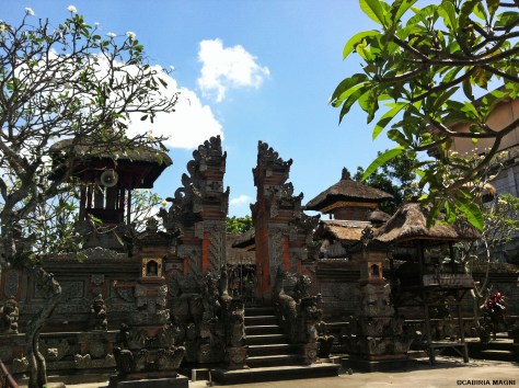 Ubud, walking on the street