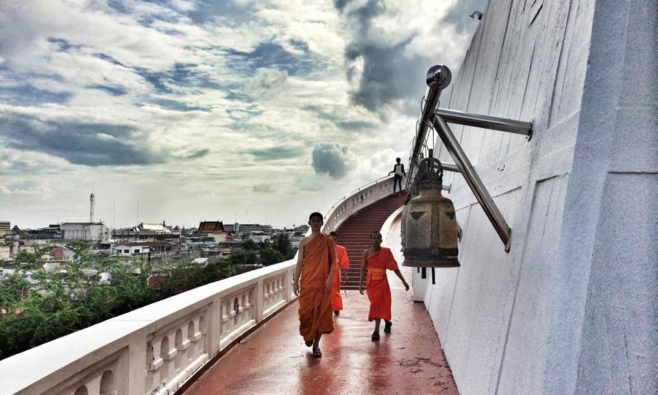 Monaci al Wat Saket, Bangkok