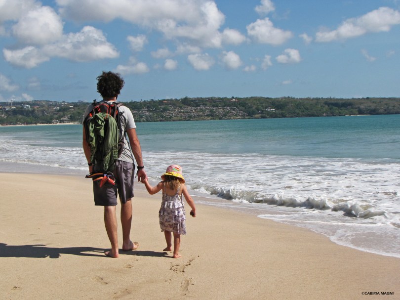 La spiaggia di Jimbaran, Bali. Cabiria Magni