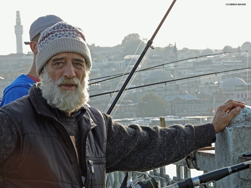 Pescatore sul ponte di Galata Cabiria Magni Istanbul