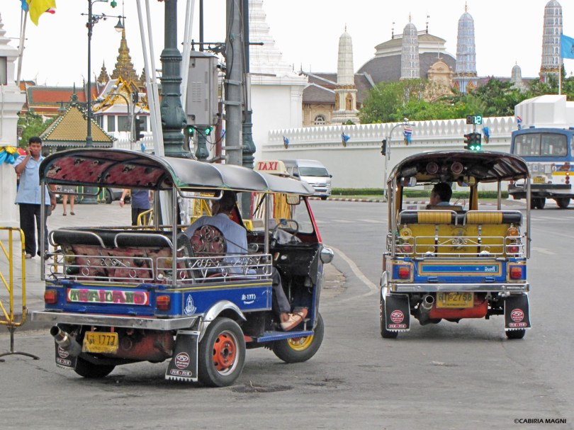 Tuk Tuk fuori dal Palazzo Reale. Bangkok, Cabiria Magni