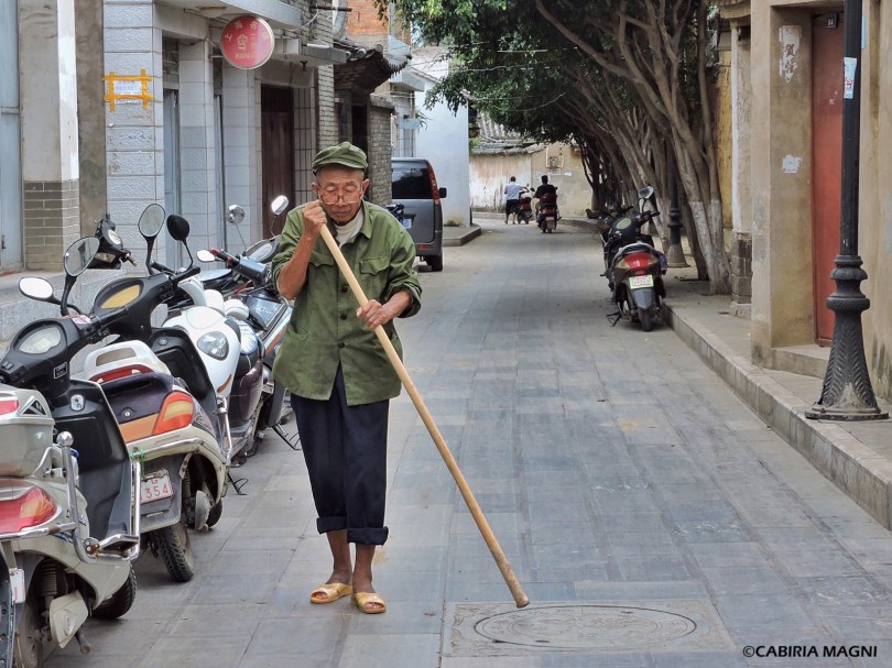 Per le vie di Jianshui. Cabiria Magni