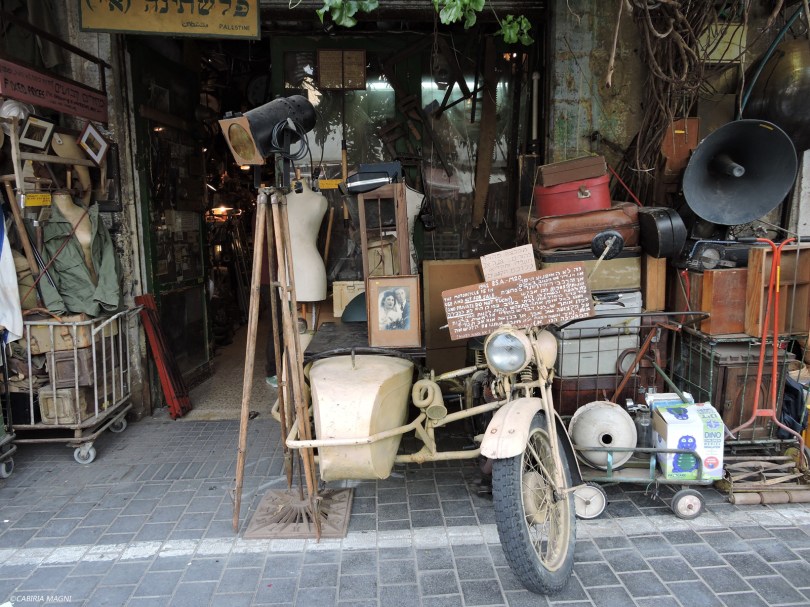 Rigattiere a Jaffa. Cabiria Magni