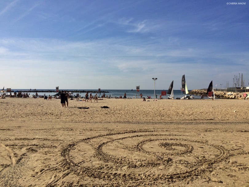 La spiaggia di Tel Aviv. Cabiria Magni