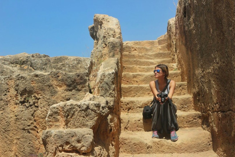 Questa sono io, alle tombe dei re di Paphos (foto di Raffaele). Cipro