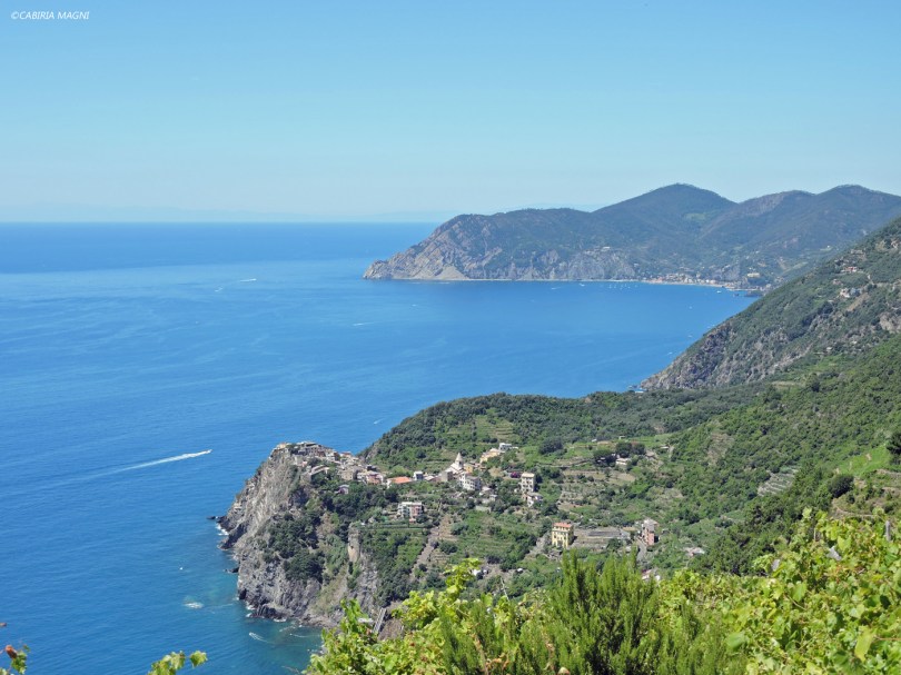 Tra Volastra e Corniglia, panorama. Liguria, Cabiria Magni