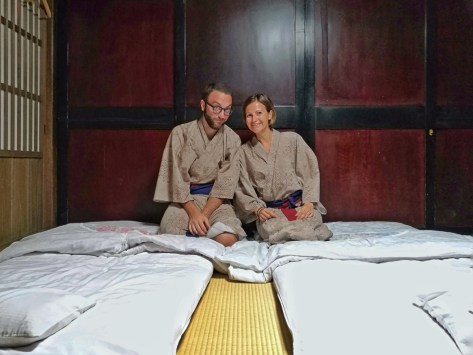 Dormire a Shirakawa-go sul tatami, Giappone, Cabiria Magni