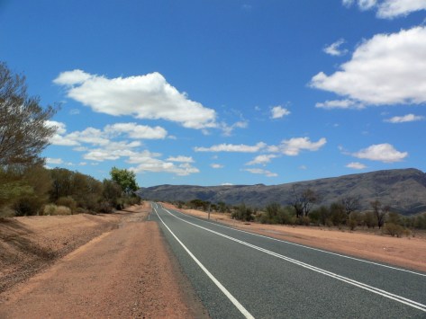 Red Centre on the road. Australia, Cabiria Magni