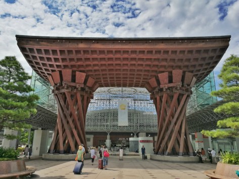 La stazione di Kanazawa
