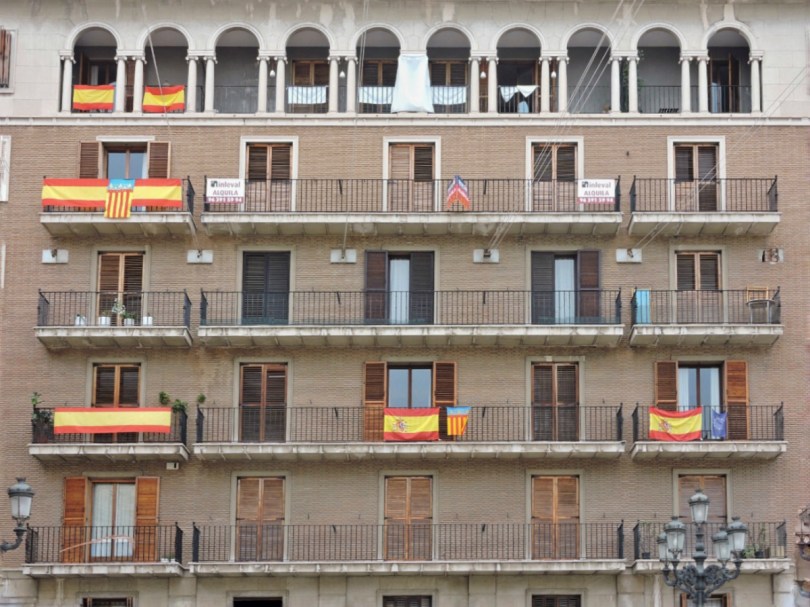 Edificio in Plaza de la Virgen, Cabiria Magni, Valencia